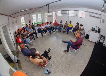 Candeias: Fazedores de Cultura participam de formação para elaboração de editais da PNAB