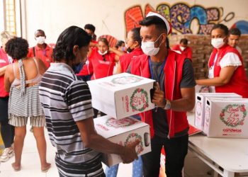 Santa Ceia: Conheça o projeto que neste ano atingirá a marca de mais de 97 mil famílias beneficiadas