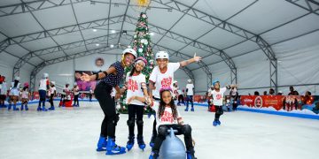 Pista de patinação no gelo fica disponível até dia 14 de janeiro