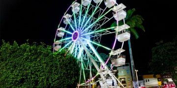 Candeias: Roda-gigante funciona até quarta-feira (8)