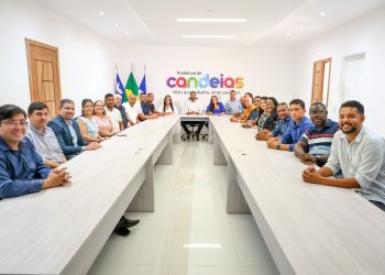 Em 1ª reunião com os secretários, Eriton Ramos pede dedicação exclusiva a cidade de Candeias