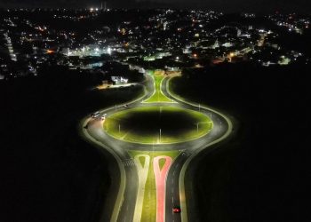 Candeias: Coelba conclui ligação definitiva da iluminação da Avenida João Isidório