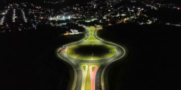 Candeias: Coelba conclui ligação definitiva da iluminação da Avenida João Isidório