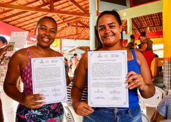 A Casa é Sua: Moradores da Vila Benedito recebem título de posse de seus imóveis