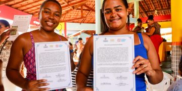 A Casa é Sua: Moradores da Vila Benedito recebem título de posse de seus imóveis