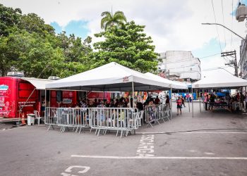 Candeias: Centenas de mulheres comparecem ao primeiro dia da caravana de serviços de saúde e social
