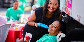 Candeias: Prefeitura homenageia mulheres da limpeza urbana com café da manhã especial
