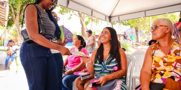 Candeias: Prefeitura e DEAM realizam ação de conscientização no combate à violência contra a mulher