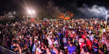 Abertura do Carnaval anima foliões nos Distritos de Candeias 