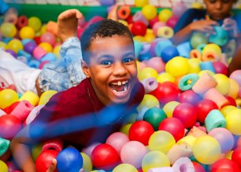 Candeias: Prefeitura comemora Dia Mundial de Conscientização do Autismo e anuncia ampliação da Clínica Querer Bem