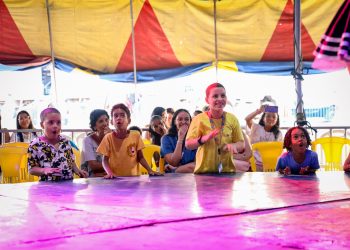 Inclusão e alegria: Crianças autistas atendidas pelo Querer Bem vão ao Circo
