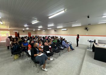 Candeias: SESAU realiza capacitação para servidores da saúde com foco na qualidade do atendimento ao público