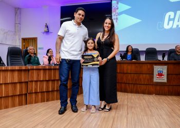 Candeias: Evento solene marca certificação de atletas e apoiadores do esporte no município