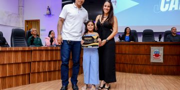 Candeias: Evento solene marca certificação de atletas e apoiadores do esporte no município