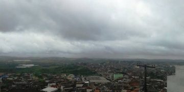 Candeias: Município registra 169 milímetros de chuva com previsão de 400 até terça