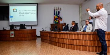 Candeias: Técnicos da SEFAZ realizam audiência pública referente à LDO 2026