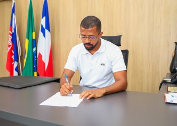 Candeias: Prefeitura envia para Câmara projeto de lei que concede reajuste de 8% para servidores efetivos