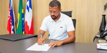 Candeias: Prefeitura envia para Câmara projeto de lei que concede reajuste de 8% para servidores efetivos