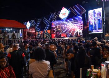 Candeias: Forró, Sertanejo e Pagode marcam o segundo dia do Arraiá do Aconchego