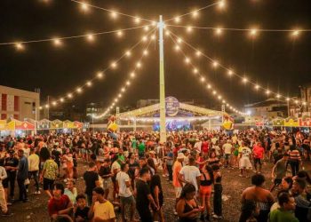 Candeias: Prefeitura disponibiliza ônibus gratuitos nos dias de shows do Arraiá do Aconchego; Veja roteiros