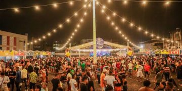 Candeias: Prefeitura disponibiliza ônibus gratuitos nos dias de shows do Arraiá do Aconchego; Veja roteiros