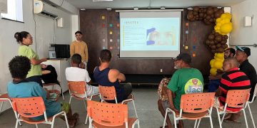 Candeias: Centro POP realiza palestra educativa sobre prevenção de hepatites virais para pessoas em situação de rua