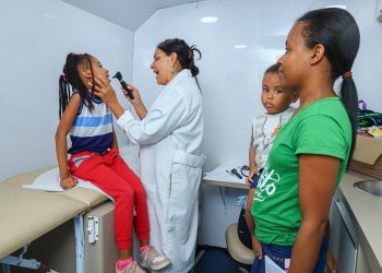 Candeias: Mãe continua levando serviços de saúde e social para toda comunidade