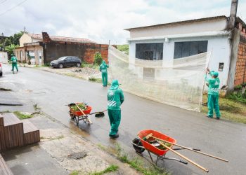 Candeias: Mutirão de limpeza da SEMAN muda visual de várias ruas do Ouro Negro