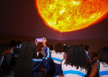 Candeias: Alunos da rede municipal de ensino têm experiência planetária em atividade extracurricular