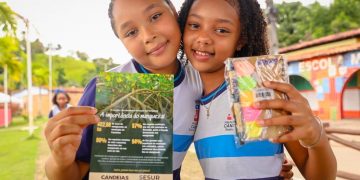 Candeias: Alunos da Escola Castro Alves participam de aula extraclasse sobre a importância dos manguezais