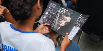 Candeias: Estudantes da rede municipal participam de palestra do Agosto Lilás