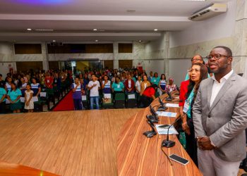 Candeias: Profissionais da educação e demais entidades participam da apresentação dos resultados das metas do PME