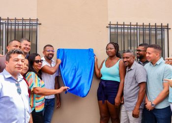 Candeias: Prefeitura entrega 32 apartamentos a famílias de Menino Jesus e anuncia licitação para urbanização do “buracão”