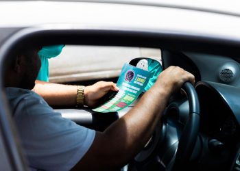 Candeias: Prefeitura reforça combate à poluição sonora com blitz educativa no centro da cidade