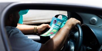 Candeias: Prefeitura reforça combate à poluição sonora com blitz educativa no centro da cidade