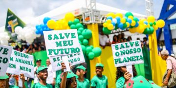 Candeias: Município celebra 203 anos de independência com desfile em defesa da sustentabilidade