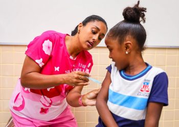 Candeias: Prefeitura inicia campanha para atualizar cartão de vacinação de alunos da rede municipal
