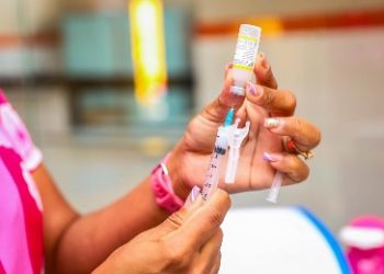 Candeias: SESAU registra aumento na cobertura vacinal e ultrapassa 54 mil doses aplicadas em 2025