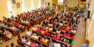 Candeias: Profissionais da educação participam de seminário em prol da inclusão na rede municipal de ensino