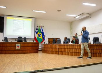 Candeias: Em audiência pública, técnicos da SEFAZ apresentam previsão orçamentária para 2026