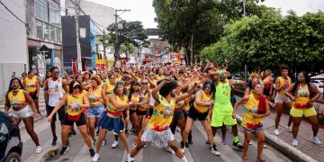Candeias: Arrastão de Carnaval abre o clima da folia momesca nesta sexta (13)