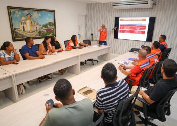 Candeias: Prefeito Eriton reúne equipe de trabalho e lança Operação Chuva 2026