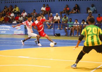 Candeias: Abertura do x2 é marcada por dribles, gols e festa na arquibancada