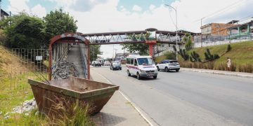 Candeias: Prefeitura intensifica obra de recuperação da Passarela da Nova Candeias