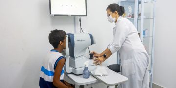 Candeias: Alunos da rede municipal passam por exames oftalmológicos e receberão óculos gratuitamente