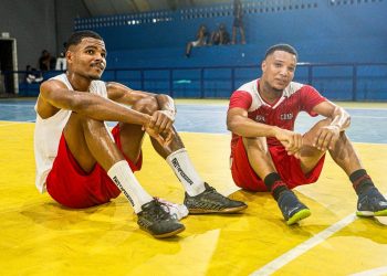 Candeias: Dupla Rivas e Renny aplica sonora goleada e são campeões do X2