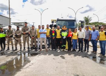 Candeias: Prefeitura inicia campanha Maio Amarelo com blitz educativa