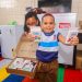 Candeias: Prefeitura inicia entrega de kits de materiais escolares para estudantes da rede municipal
