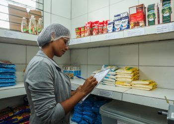 Candeias: Nutricionistas da SEDUC realizam inspeção da alimentação escolar em toda Rede Municipal de Ensino