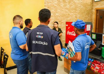 Candeias: SEMAN segue com campanha sobre descarte consciente do lixo